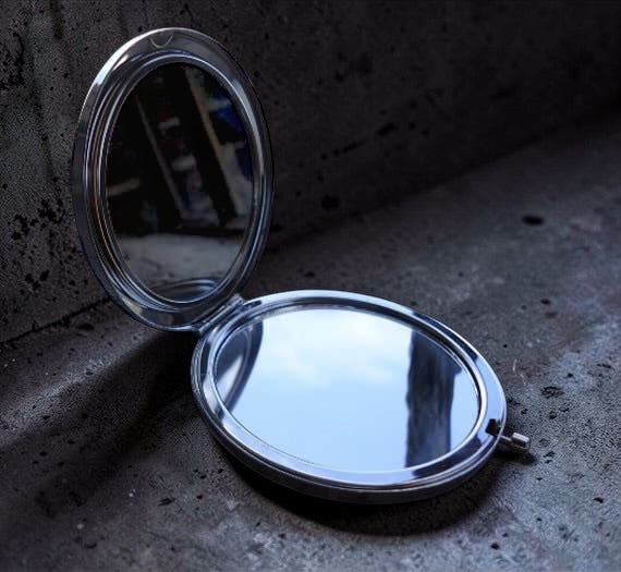 Deadly Reflections Compact Collection
